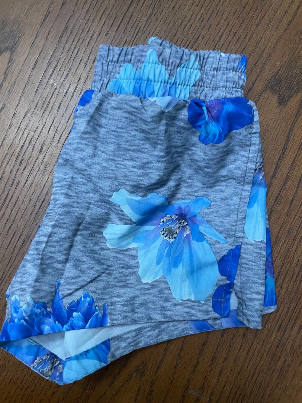 Old Navy Active Floral Shorts Size Kids M